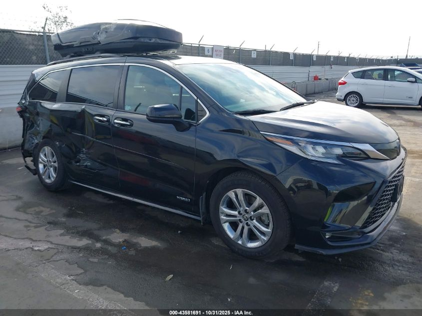 TOYOTA SIENNA XSE
