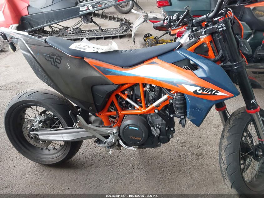 2023 Ktm 690 Smc R VIN: VBKLSV407PM745084 Lot: 43581727