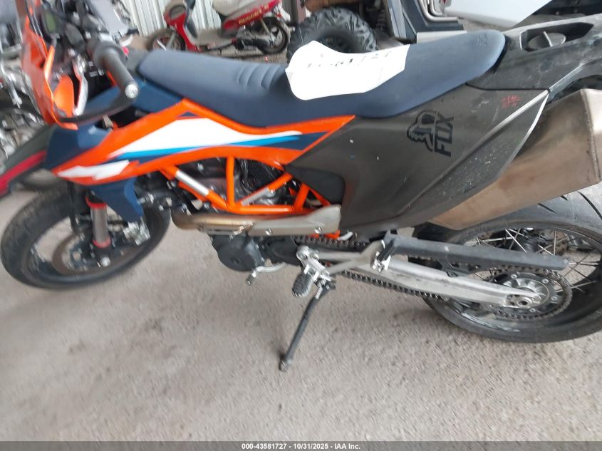 2023 Ktm 690 Smc R VIN: VBKLSV407PM745084 Lot: 43581727