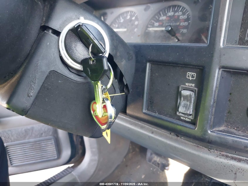 1996 Jeep Cherokee Sport/Classic VIN: 1J4FT68SXTL272983 Lot: 43581774