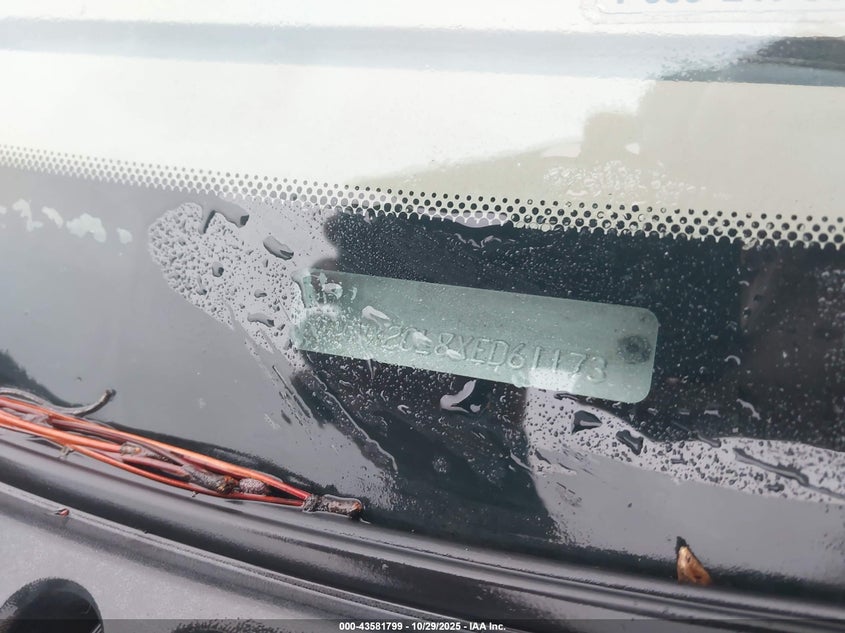 1999 Ford F-250 Lariat/Xl/Xlt VIN: 1FTNX20L8XED61173 Lot: 43581799