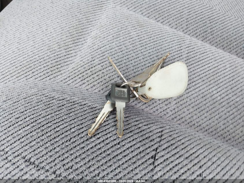 1998 Chevrolet C1500 Fleetside VIN: 2GCEC19R2W1108282 Lot: 43581895