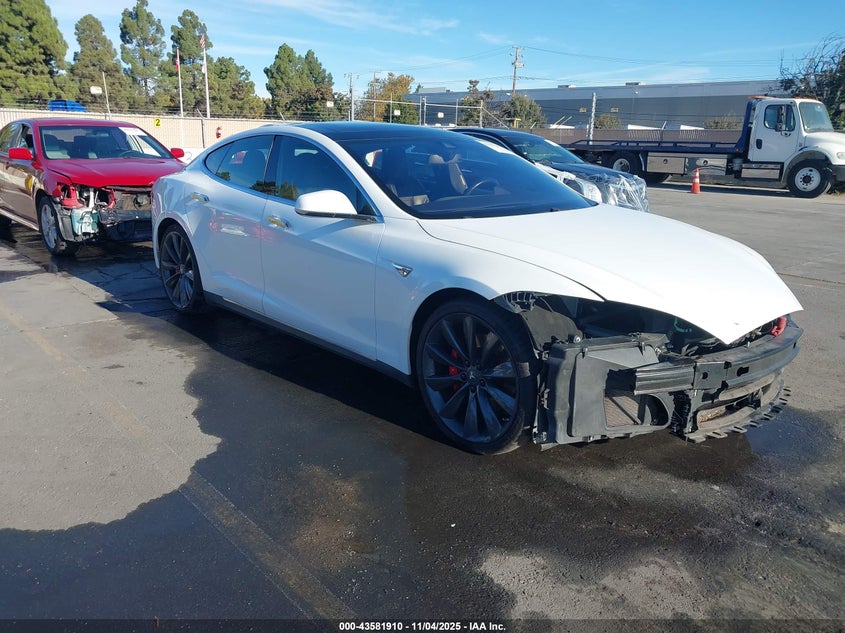 TESLA MODEL S 85D/P85D