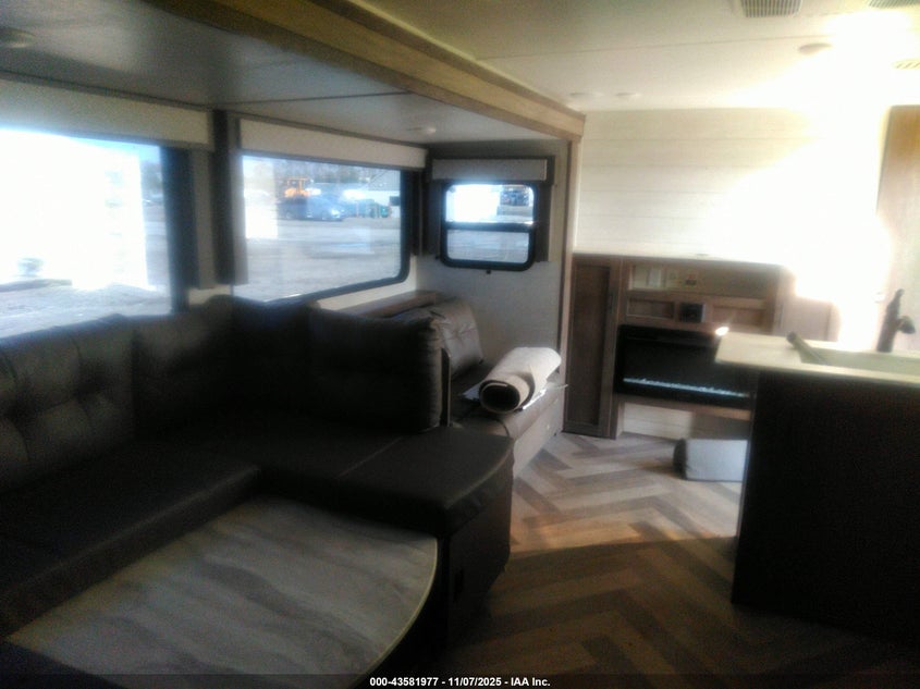 4X4TWDB22M7368043 2021   photo no. 8