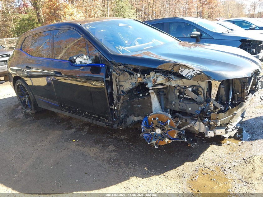 2024 BMW IX XDRIVE50 - WB523CF06RCR16553