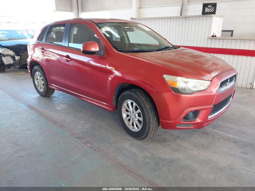 MITSUBISHI OUTLANDER SPORT ES
