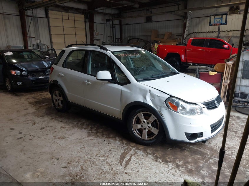 SUZUKI SX4 PREMIUM/TECH VALU PKG (NAV)