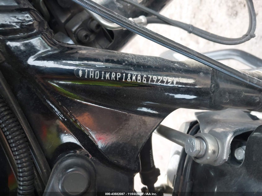 2019 HARLEY-DAVIDSON FLHXS - 1HD1KRP18KB679295