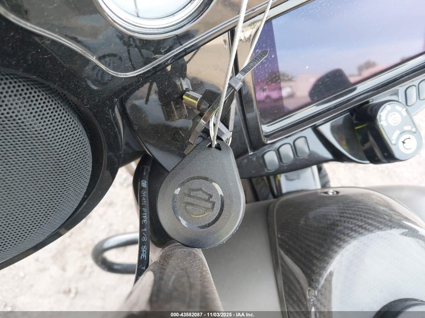 2019 HARLEY-DAVIDSON FLHXS - 1HD1KRP18KB679295