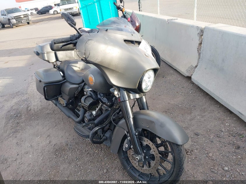 2019 HARLEY-DAVIDSON FLHXS - 1HD1KRP18KB679295