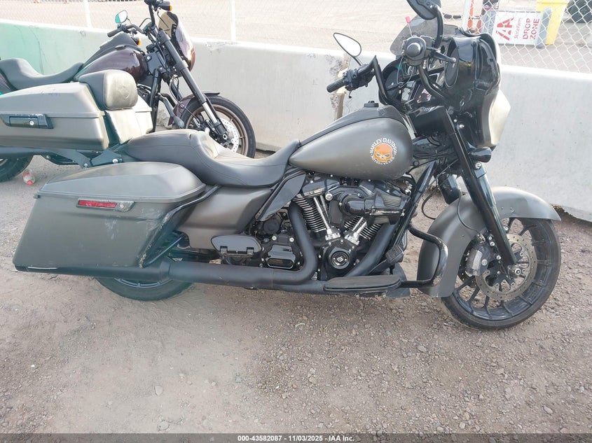 2019 HARLEY-DAVIDSON FLHXS - 1HD1KRP18KB679295