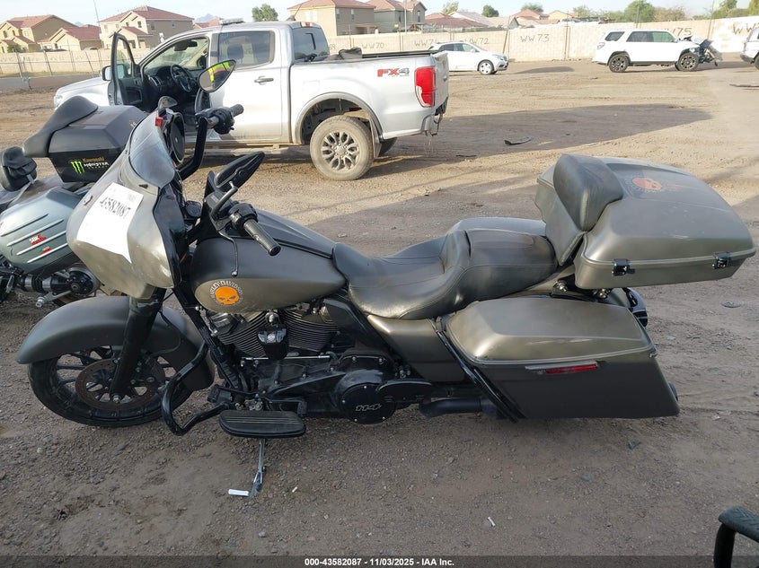 2019 HARLEY-DAVIDSON FLHXS - 1HD1KRP18KB679295