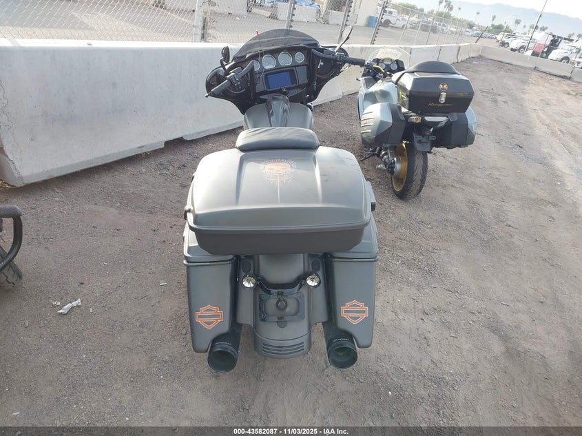 2019 HARLEY-DAVIDSON FLHXS - 1HD1KRP18KB679295