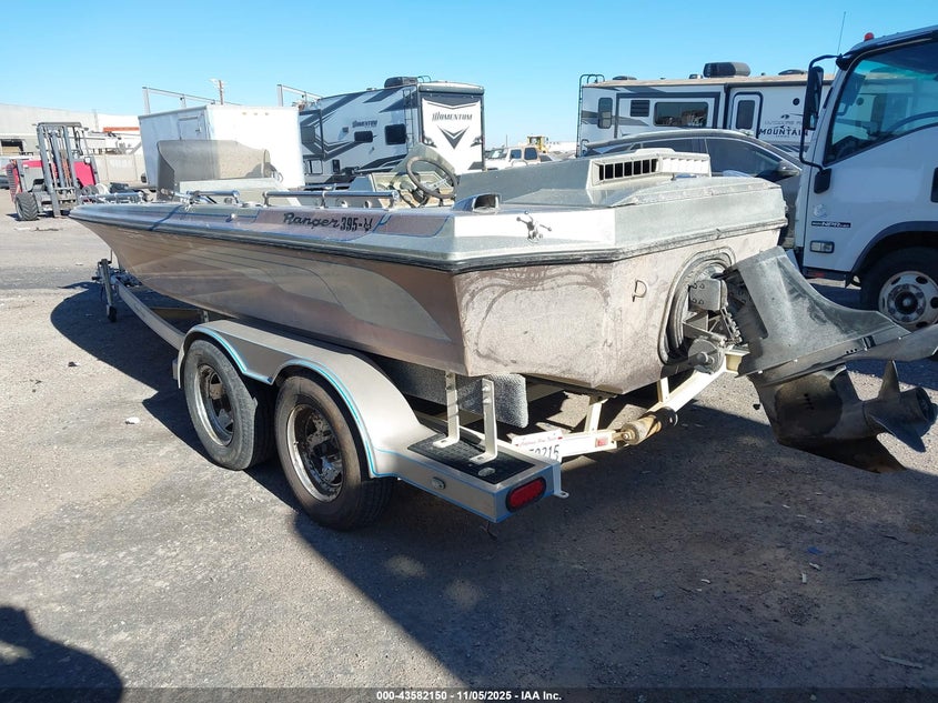 1984 RANGER BOAT/TRAILER auction photo 3