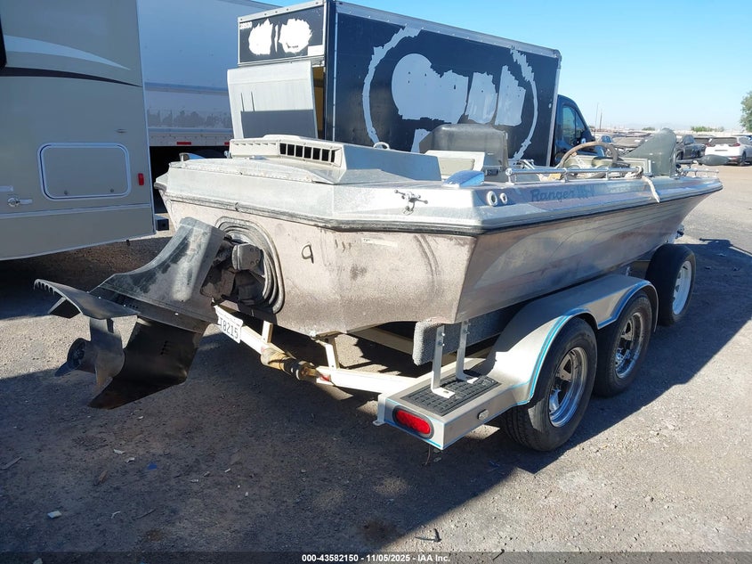 1984 RANGER BOAT/TRAILER auction photo 4