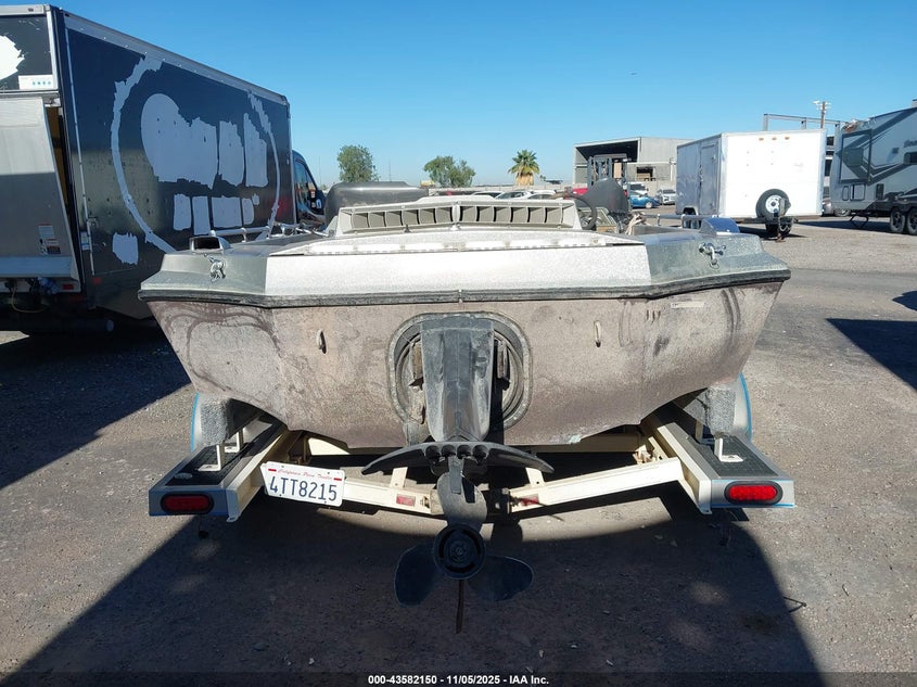 1984 RANGER BOAT/TRAILER auction photo 7