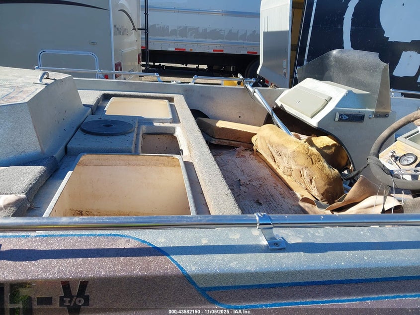 1984 RANGER BOAT/TRAILER auction photo 8