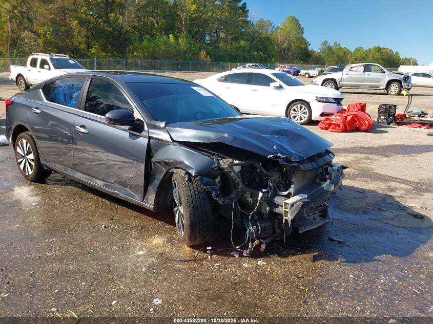 NISSAN ALTIMA SV INTELLIGENT AWD