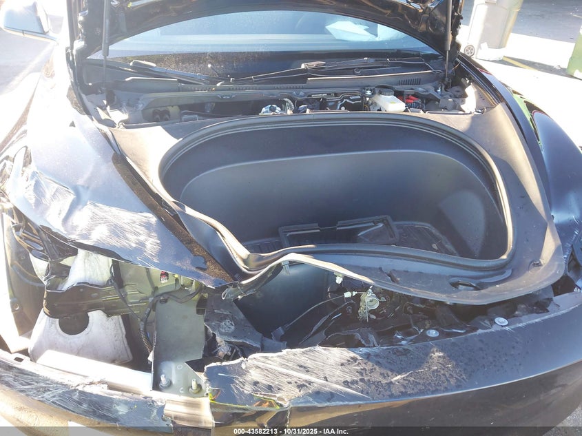 2025 Tesla Model 3 Long Range Rear-Wheel Drive/Standard VIN: 5YJ3E1EA6SF030565 Lot: 43582213