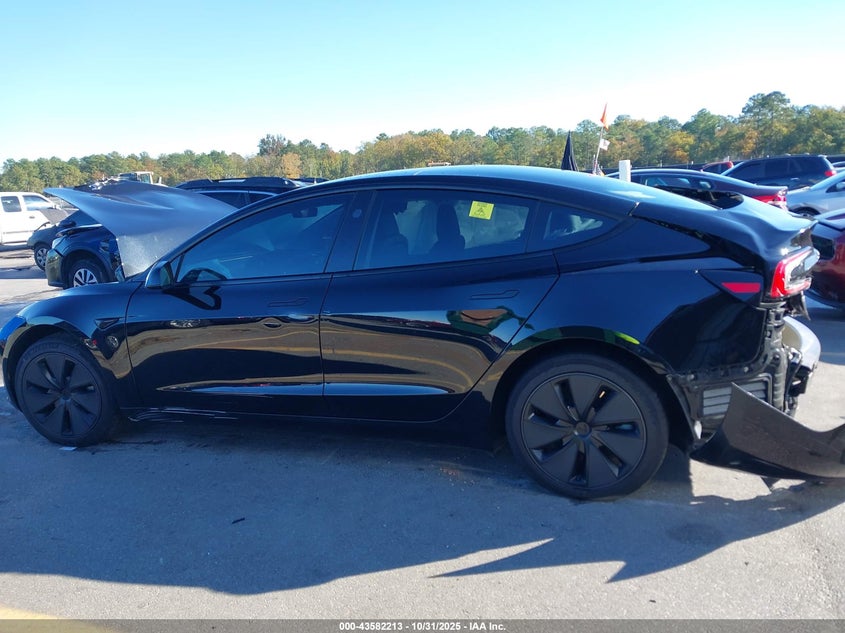 2025 Tesla Model 3 Long Range Rear-Wheel Drive/Standard VIN: 5YJ3E1EA6SF030565 Lot: 43582213