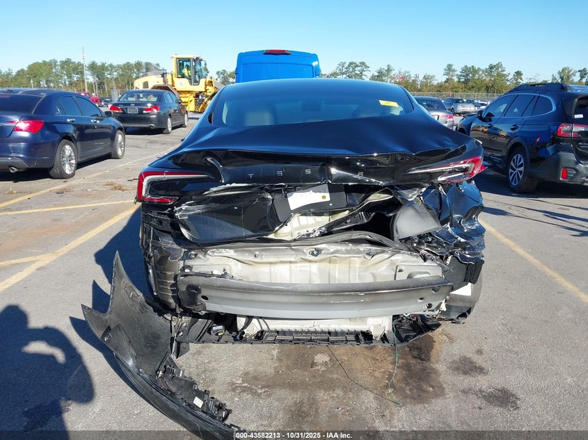 2025 Tesla Model 3 Long Range Rear-Wheel Drive/Standard VIN: 5YJ3E1EA6SF030565 Lot: 43582213