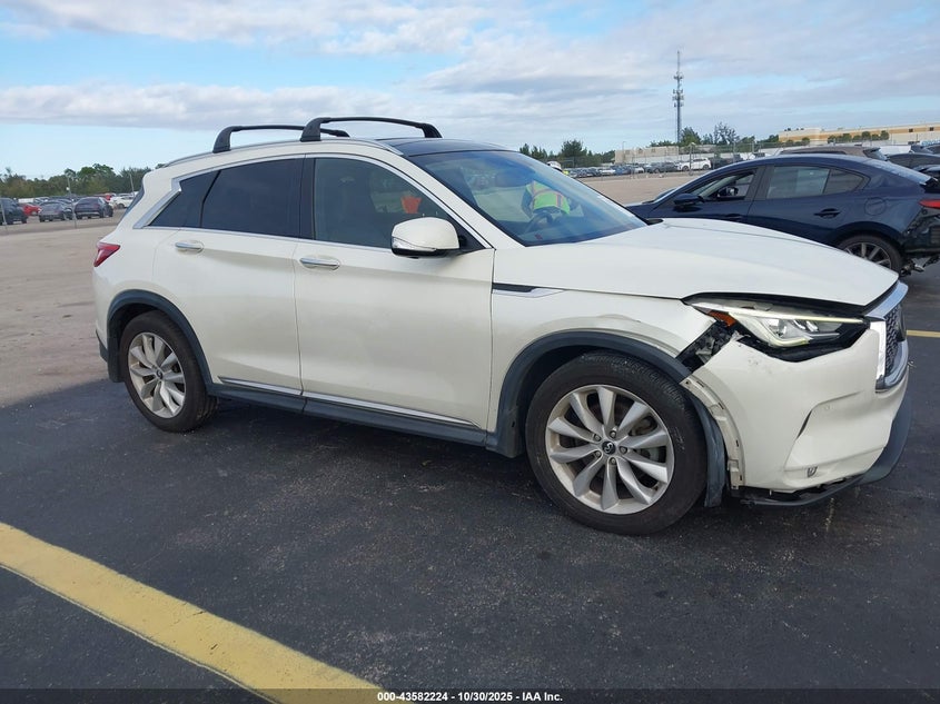 INFINITI QX50 ESSENTIAL