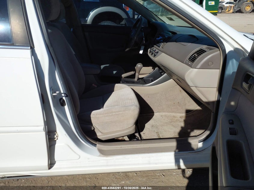4T1BE32K22U101476 2002 TOYOTA CAMRY photo no. 5