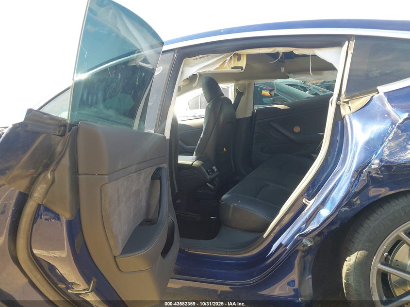 2018 Tesla Model 3 VIN: 5YJ3E1EA7JF032632 Lot: 43582359