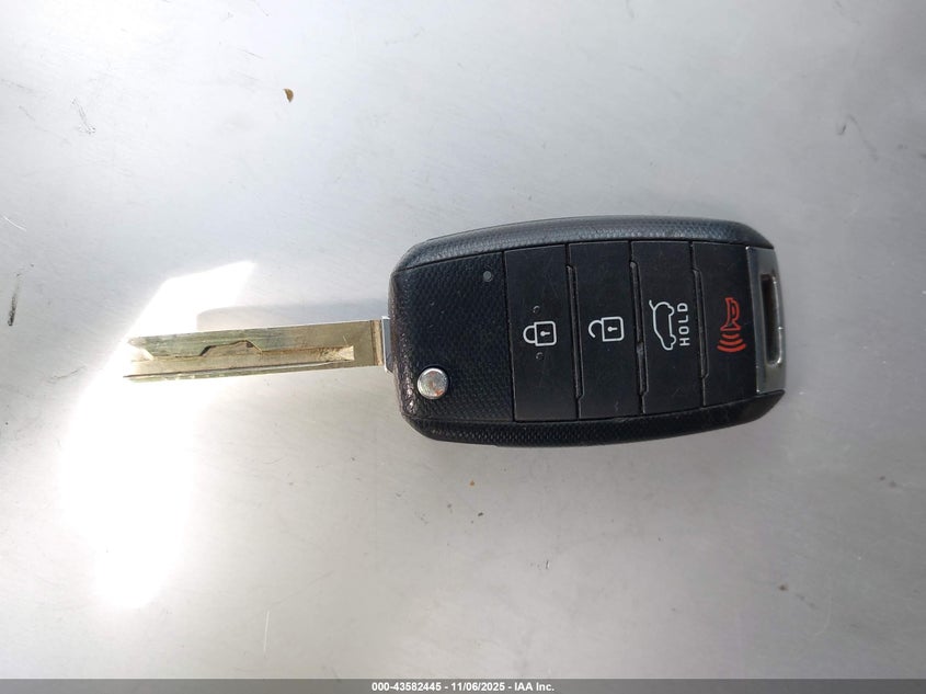 2016 Kia Sorento 2.4L Lx VIN: 5XYPGDA3XGG039709 Lot: 43582445