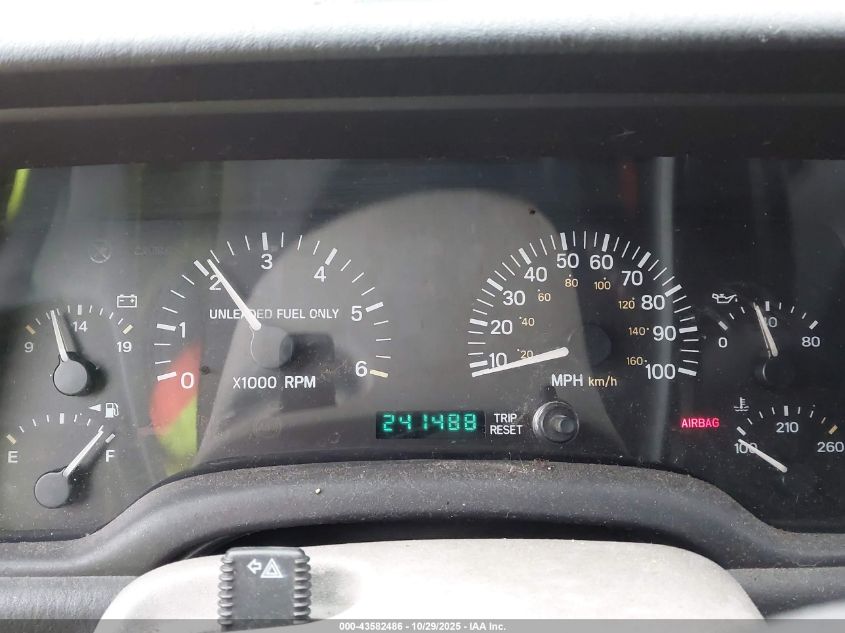 1998 Jeep Cherokee Limited VIN: 1J4FJ78S0WL218415 Lot: 43582486