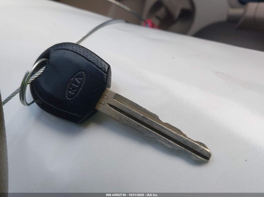 2007 Kia Sportage Lx VIN: KNDJF724077379367 Lot: 43582739