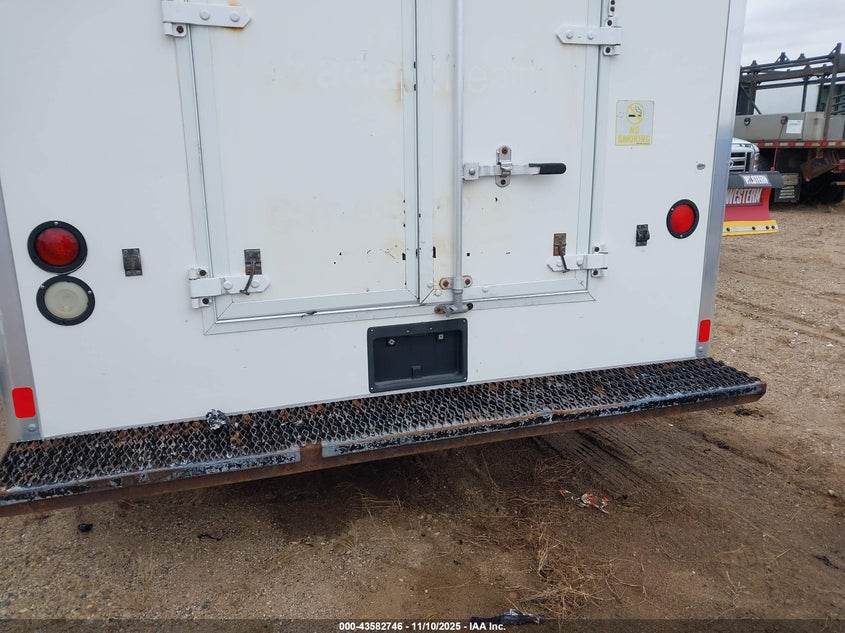 2018 Ford E-450 Cutaway VIN: 1FDXE4FS6JDC33029 Lot: 43582746