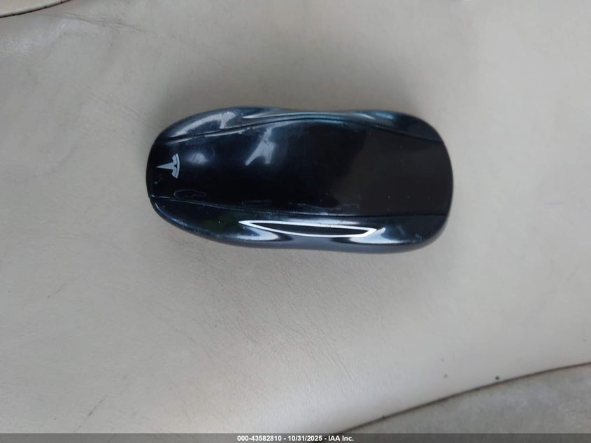 2013 Tesla Model S Performance VIN: 5YJSA1DP9DFP06278 Lot: 43582810