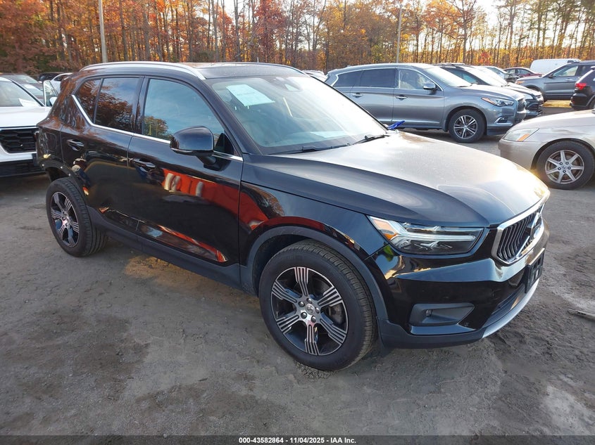 VOLVO XC40 T4 INSCRIPTION
