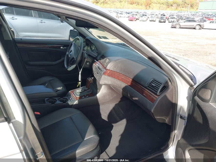 WBAEU33485PR20142 2005 BMW 3ER photo no. 5