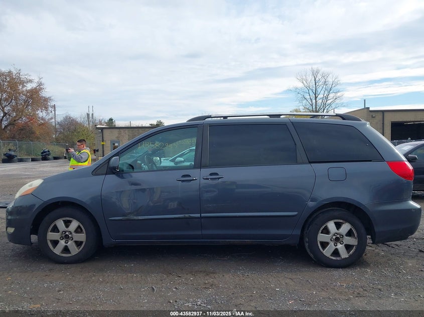 5TDZK22C89S227631 2009 TOYOTA SIENNA photo no. 14