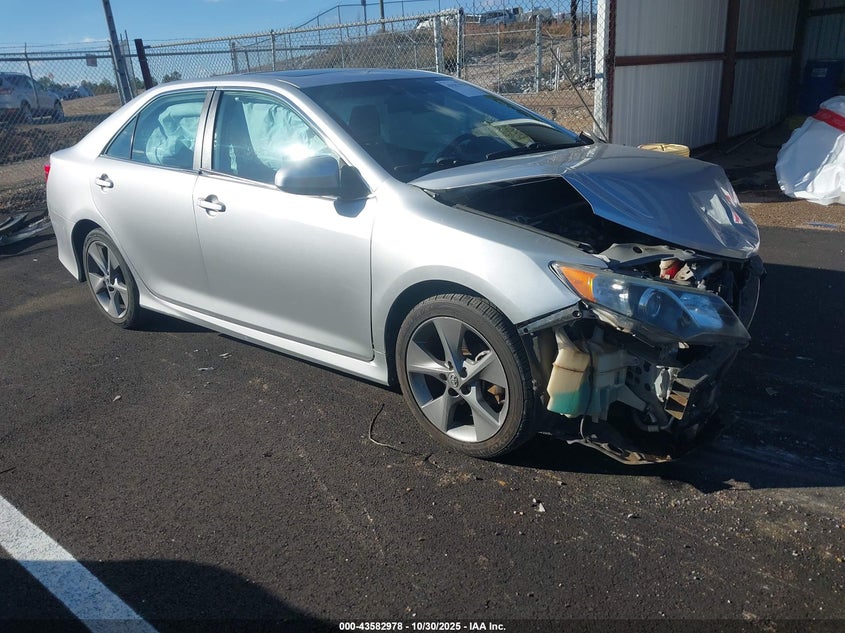 TOYOTA CAMRY SE SPORT