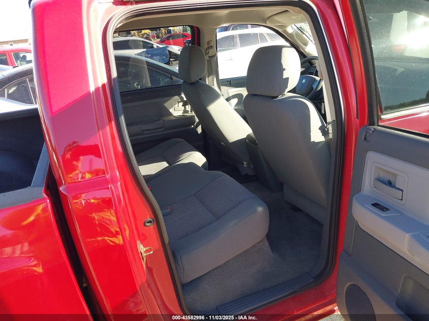 1D7HE48KX7S117591 2007 DODGE DAKOTA photo no. 8
