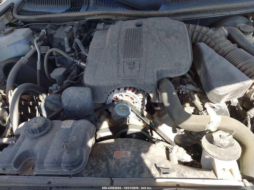 2005 Lincoln Town Car Signature VIN: 1LNHM81W75Y620678 Lot: 43583054