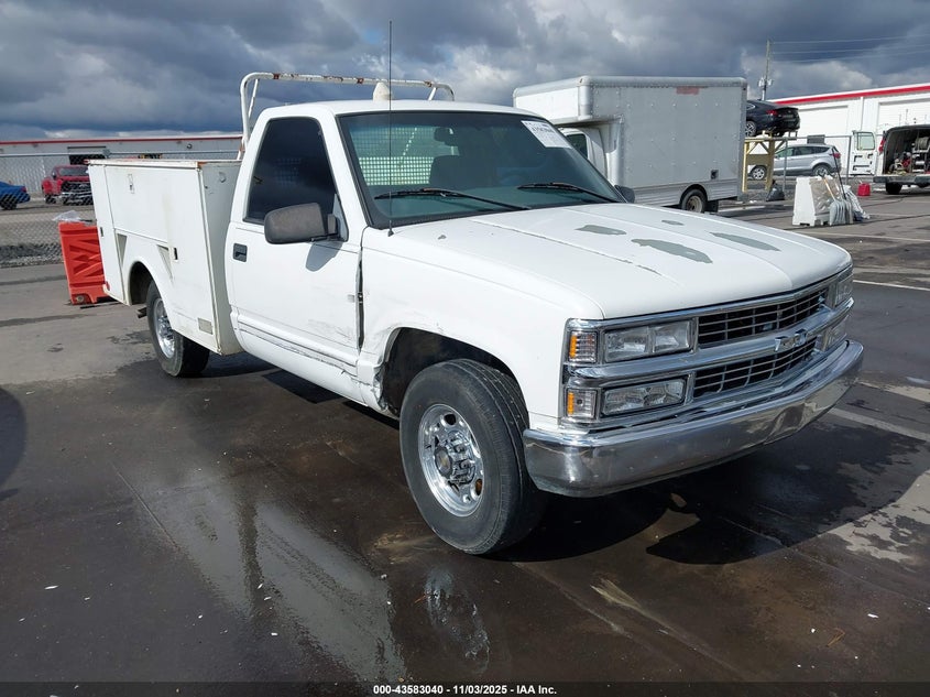1GBGC34R7YF480714 2000 Chevrolet C3500 Chassis auction photo 1