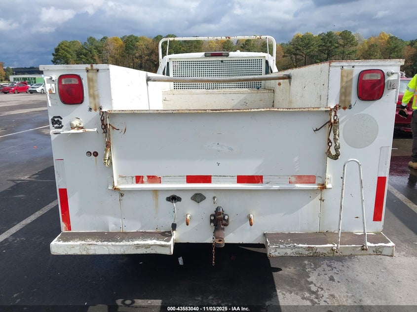 1GBGC34R7YF480714 2000 CHEVROLET C/K photo no. 8