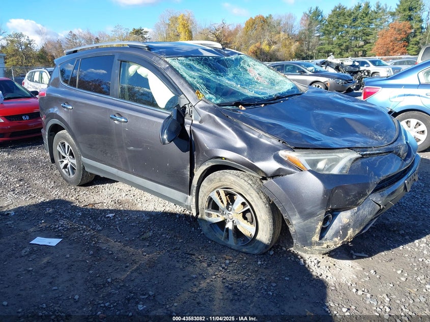 2018 TOYOTA RAV4 XLE - JTMRFREV1JJ223058