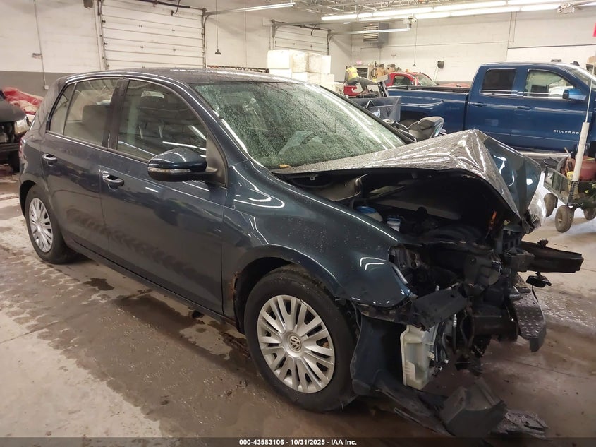 VOLKSWAGEN GOLF 2.5L 4-DOOR