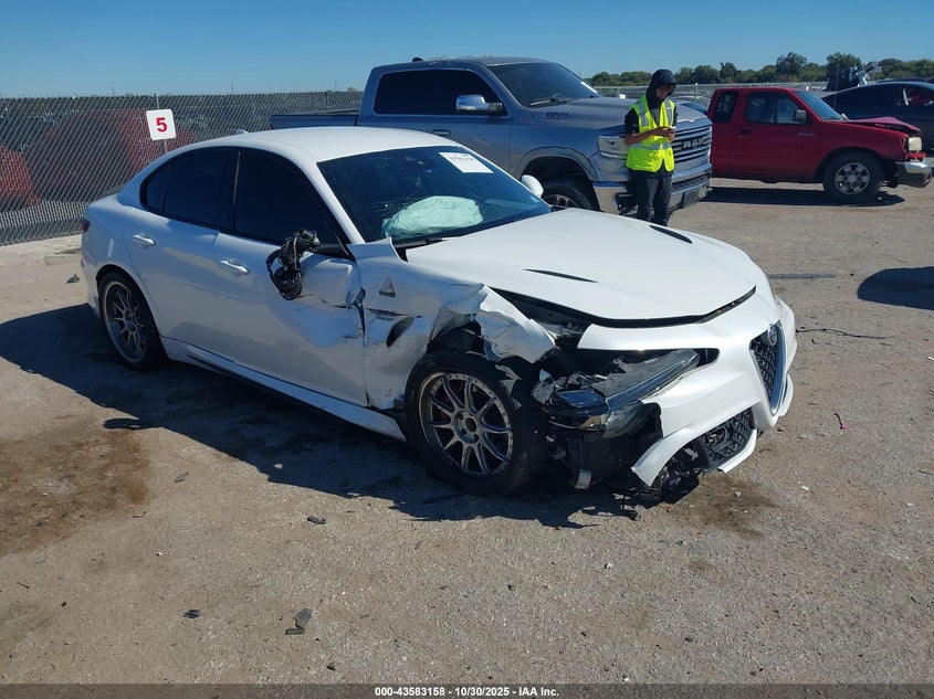 ALFA ROMEO GIULIA QUADRIFOGLIO RWD