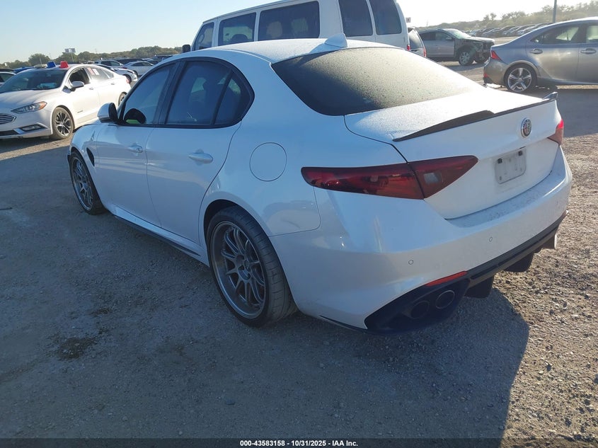 Vin: zarfaeav3h7549893, lot: 44078257, alfa romeo giulia quadrifoglio rwd 20173