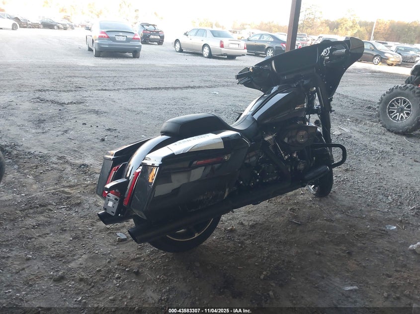 2024 HARLEY-DAVIDSON FLHX - 1HD1KB717RB641705