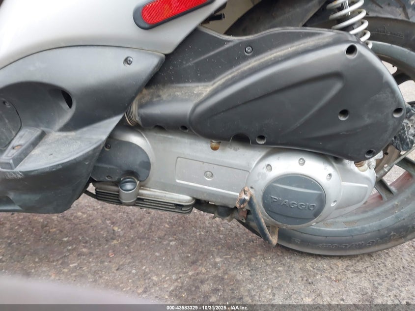 2009 Piaggio Bv 250 VIN: ZAPM289M395301831 Lot: 43583329