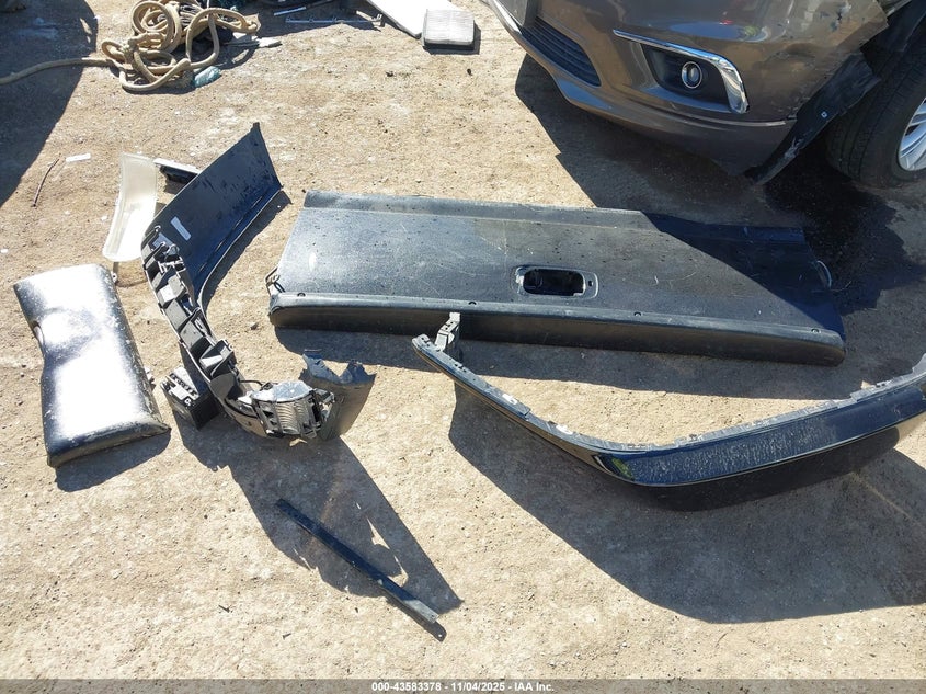 2GCEC19T711107861 2001 CHEVROLET SILVERADO photo no. 12