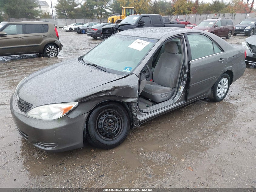 4T1BE32KX4U934154 2004 TOYOTA CAMRY photo no. 2