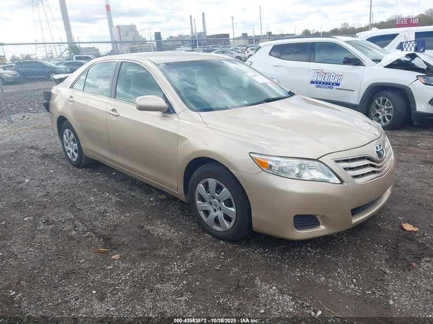 TOYOTA CAMRY LE